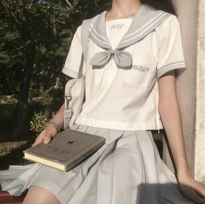 为她破戒，嗜血傅爷轻声哄她吻她